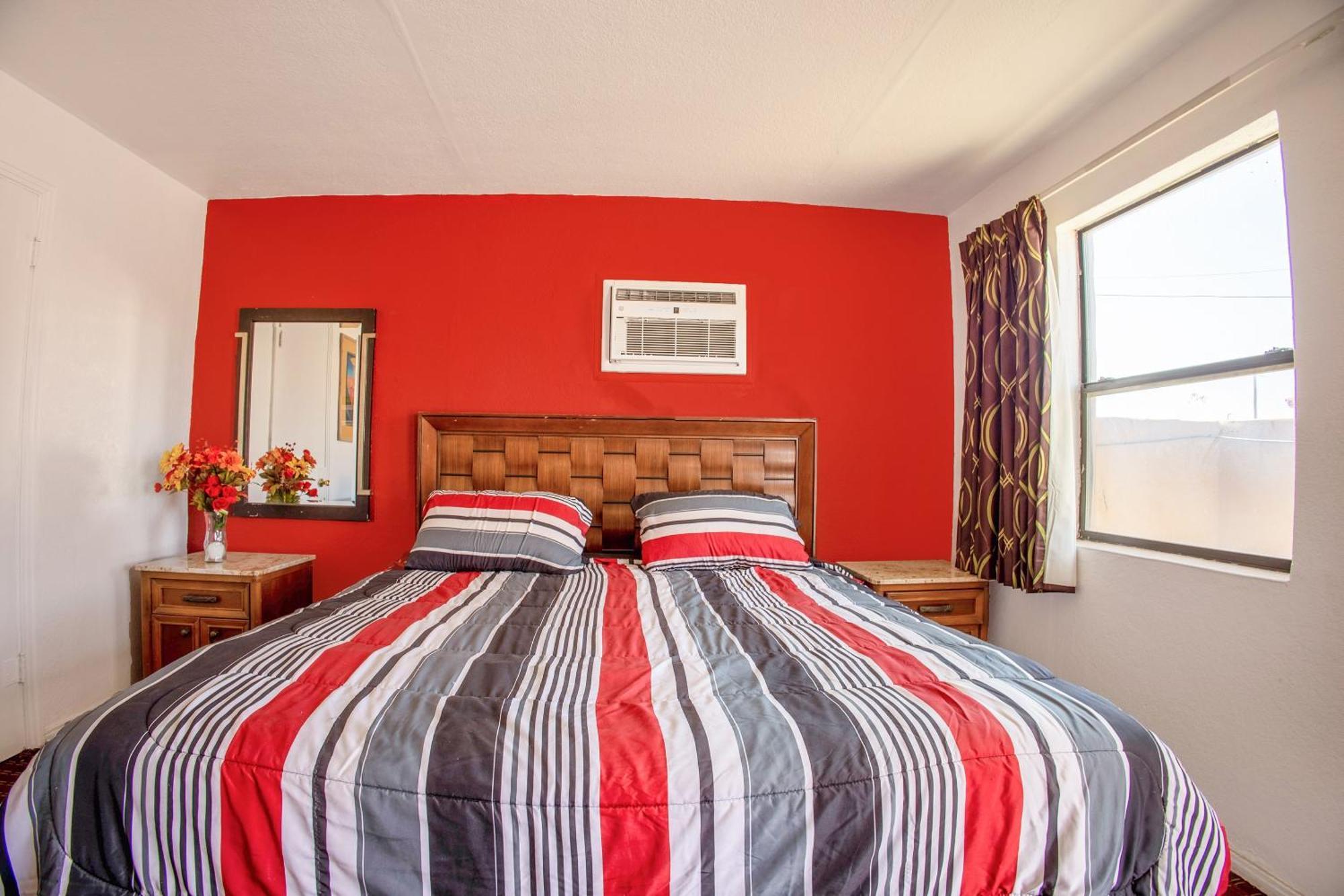 Sands Motel By Oyo El Paso Near Airport Екстер'єр фото