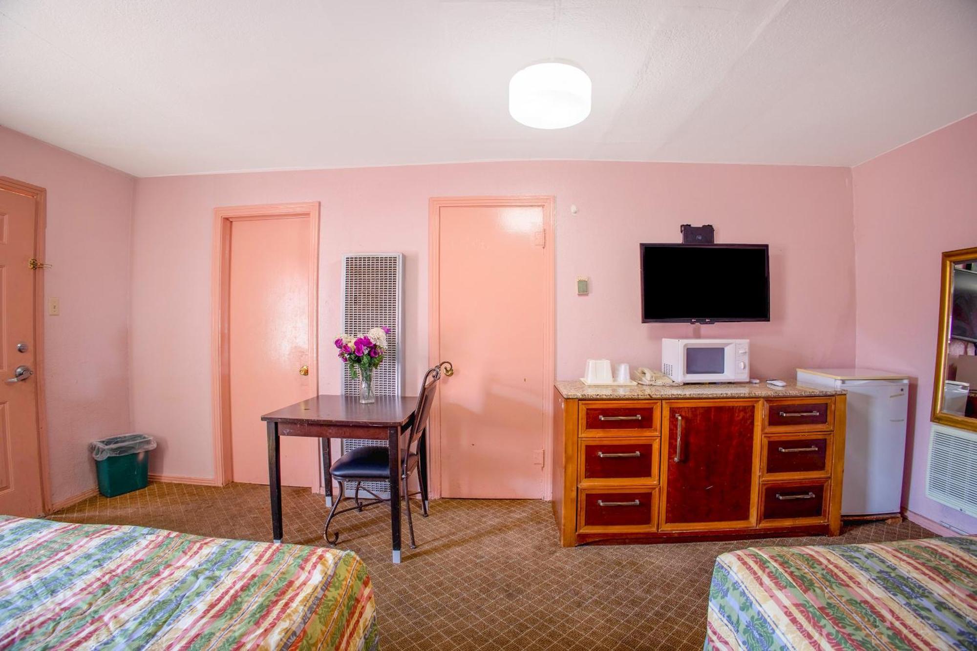 Sands Motel By Oyo El Paso Near Airport Екстер'єр фото